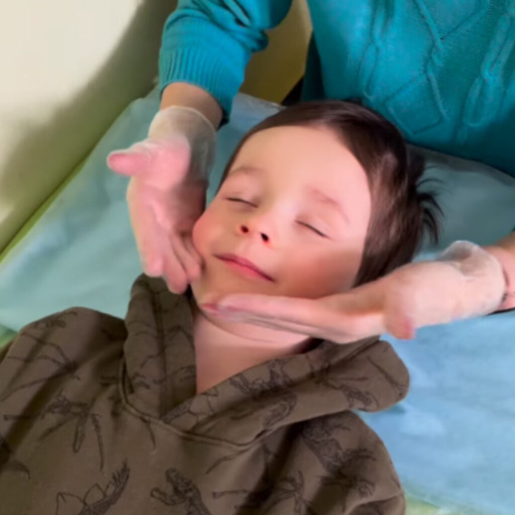 Logopēdiskā masāža